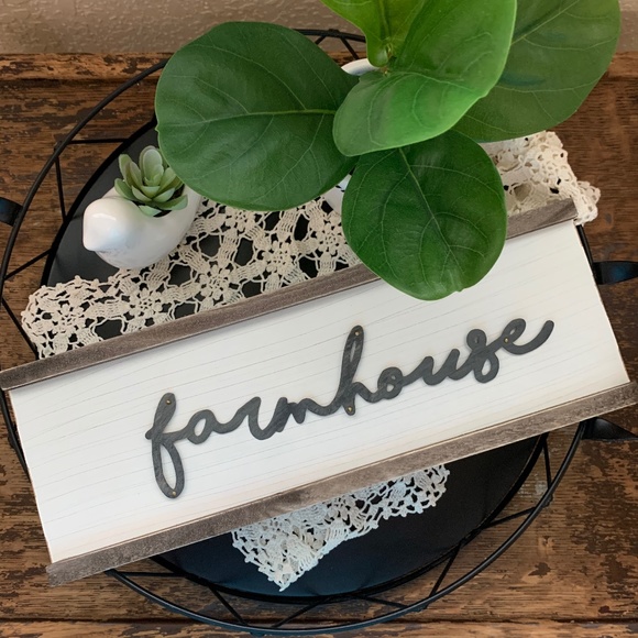 Farmhouse Rustic Sign - Picture 1 of 11